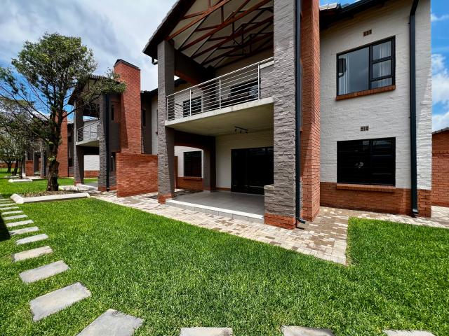 Townhouse for sale in Waterkloof, Gauteng