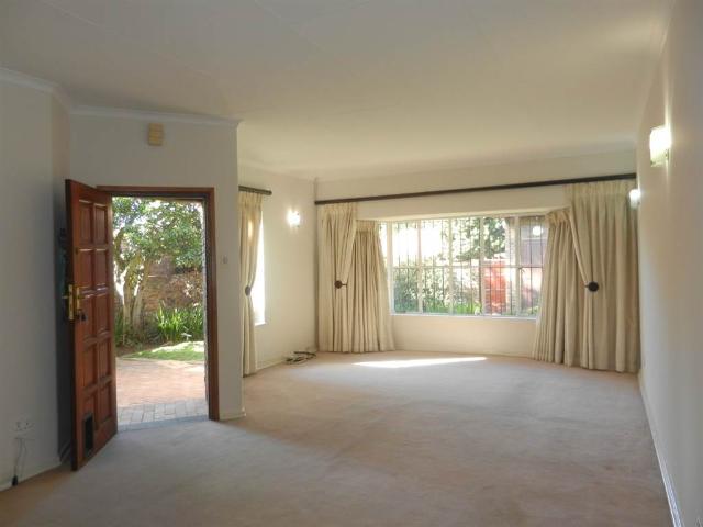 Townhouse for sale in Vosloorus, Gauteng