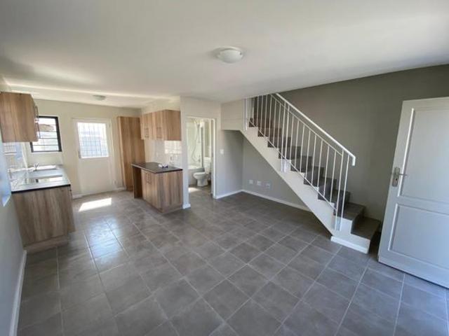 Townhouse for rent in Cape Town, Western Cape