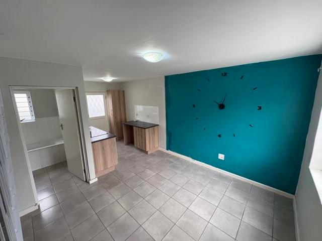 Townhouse for rent in Cape Town, Western Cape