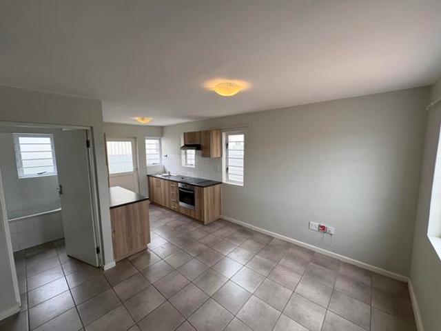 Townhouse for rent in Cape Town, Western Cape