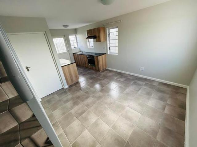 Townhouse for rent in Cape Town, Western Cape