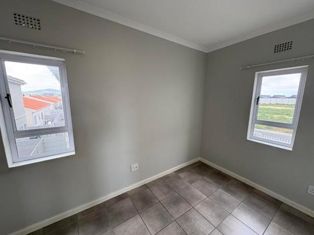 Townhouse for rent in Cape Town, Western Cape