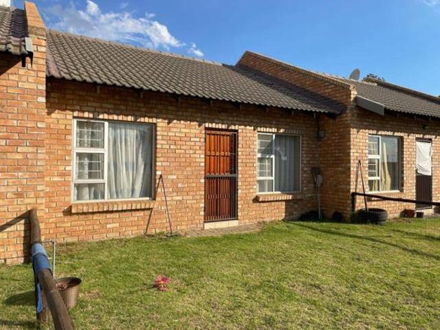 Townhouse for sale in Midvaal, Gauteng