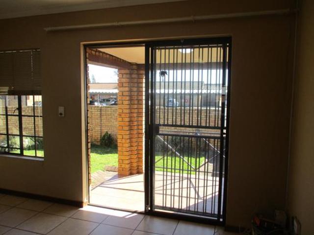Townhouse for rent in Midvaal, Gauteng