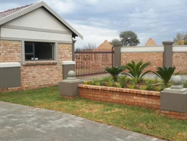 Townhouse for sale in Midvaal, Gauteng