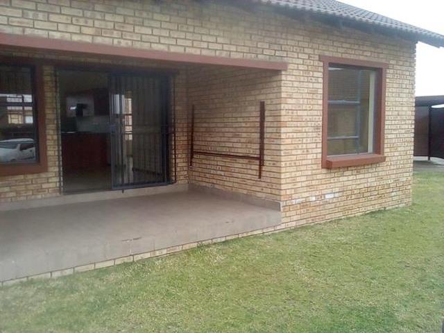 Townhouse for rent in Midvaal, Gauteng
