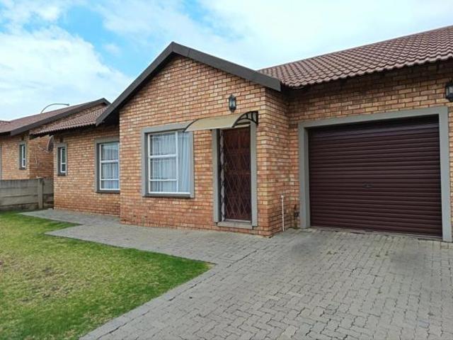 Townhouse for sale in Midvaal, Gauteng