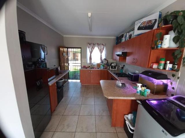 Townhouse for rent in Midvaal, Gauteng