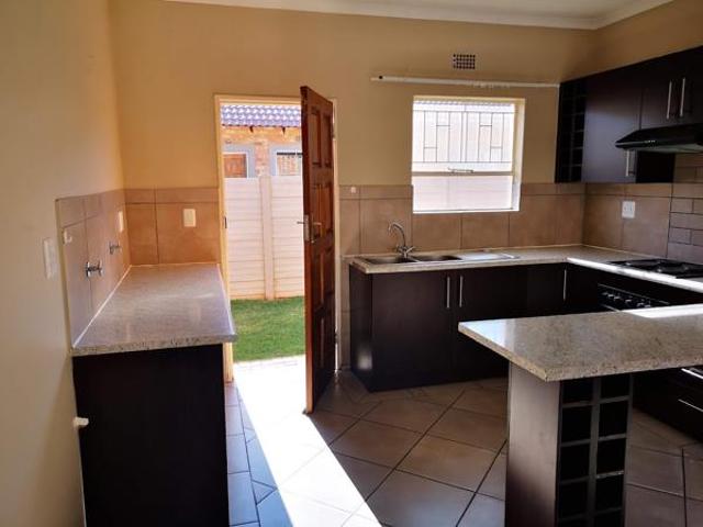 Townhouse for sale in Meyerton, Midvaal Local Municipality