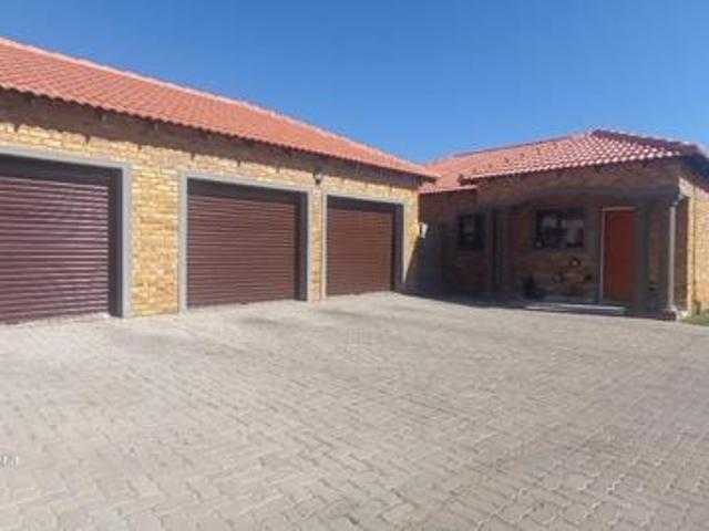 Townhouse for sale in Midvaal, Gauteng