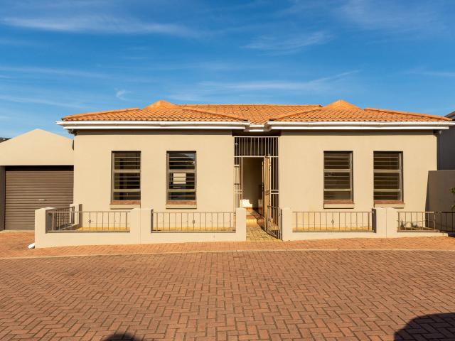 Townhouse for sale in Groot Brak Rivier, Western Cape