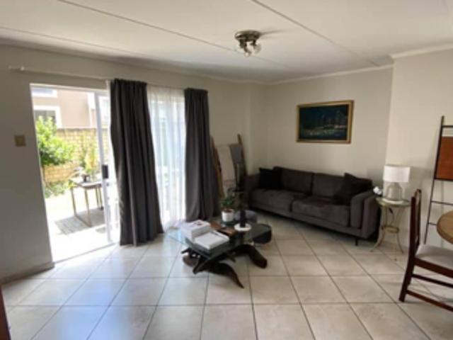 Townhouse for sale in Vanderbijlpark, Emfuleni Local Municipality