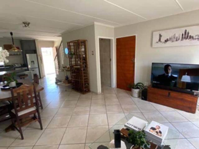 Townhouse for sale in Sedibeng, Gauteng