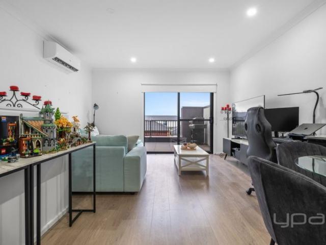 Townhouse for rent in Rockbank, Melbourne