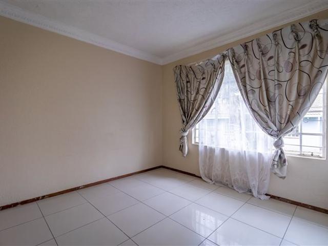 Townhouse for sale in West Rand Garden estates, Westonaria Local Municipality