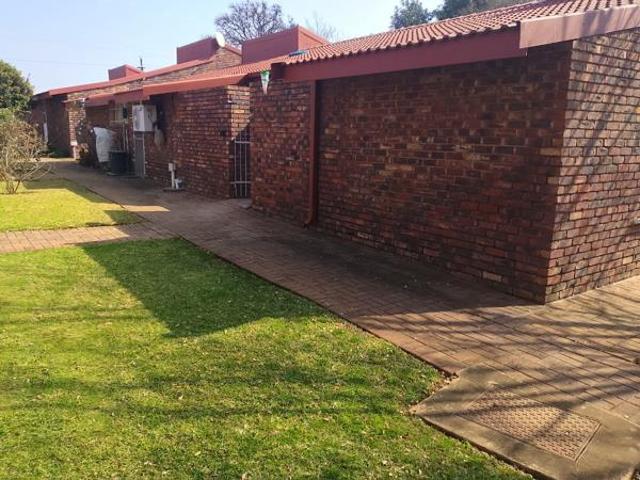 Townhouse for sale in Dr Kenneth Kaunda, North West