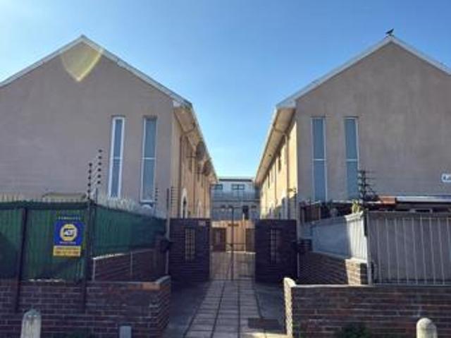 Townhouse for sale in Cape Town, Western Cape
