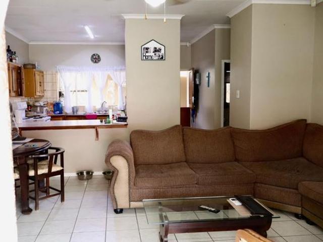 Townhouse for sale in Tlhabane, North West