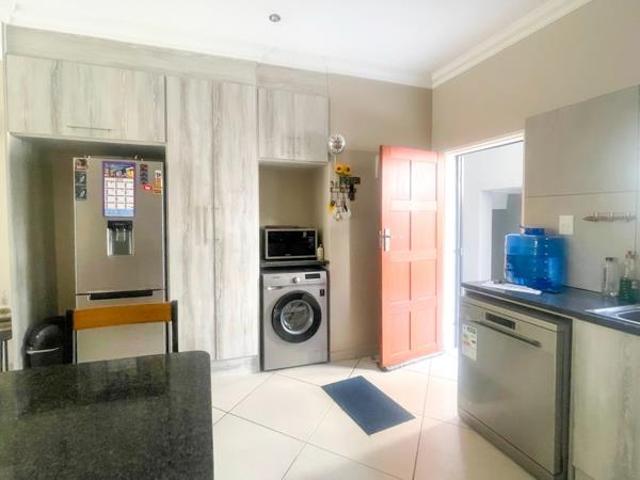 Townhouse for rent in Jansenpark, City of Ekurhuleni Metropolitan Municipality