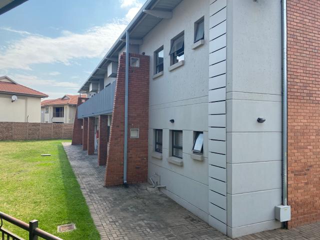 Townhouse for sale in Ekurhuleni, Gauteng