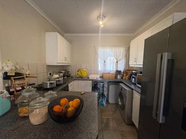 Townhouse for rent in Ekurhuleni, Gauteng