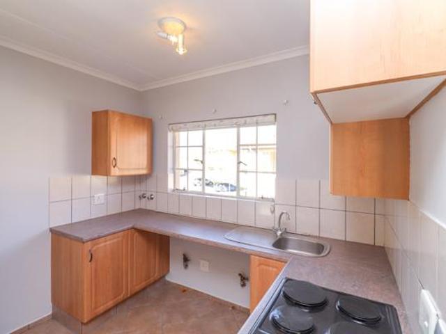 Townhouse for rent in Jansenpark, City of Ekurhuleni Metropolitan Municipality