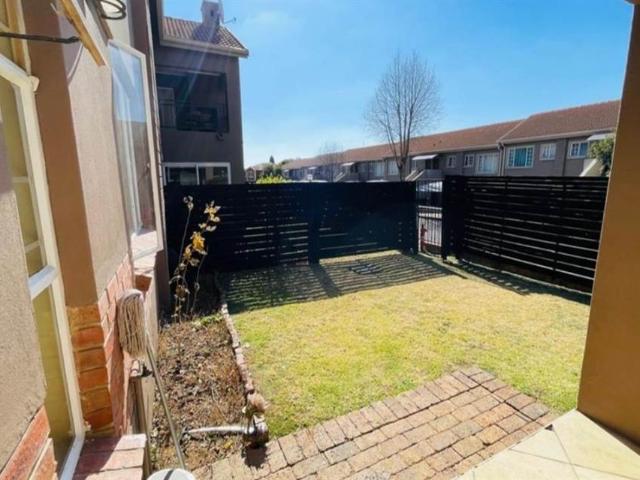Townhouse for sale in Ekurhuleni, Gauteng