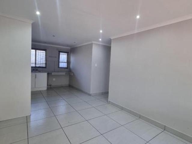 Townhouse for rent in Jansenpark, City of Ekurhuleni Metropolitan Municipality