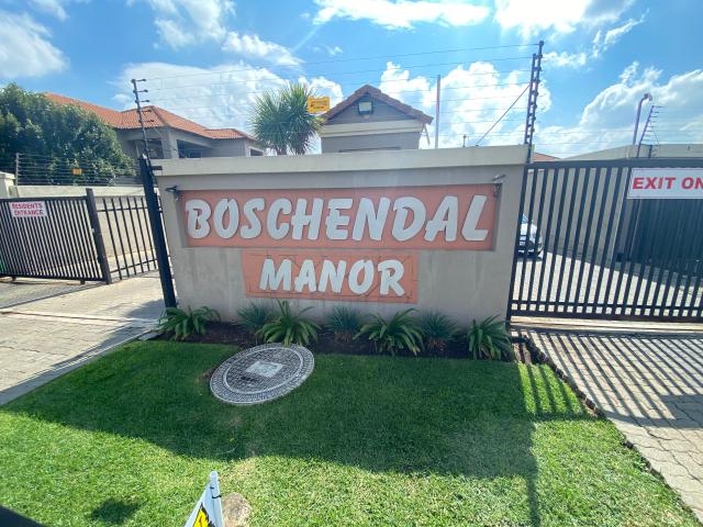 Townhouse for sale in Ekurhuleni, Gauteng