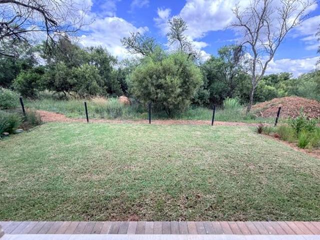 Townhouse for rent in Waterkloof, Gauteng