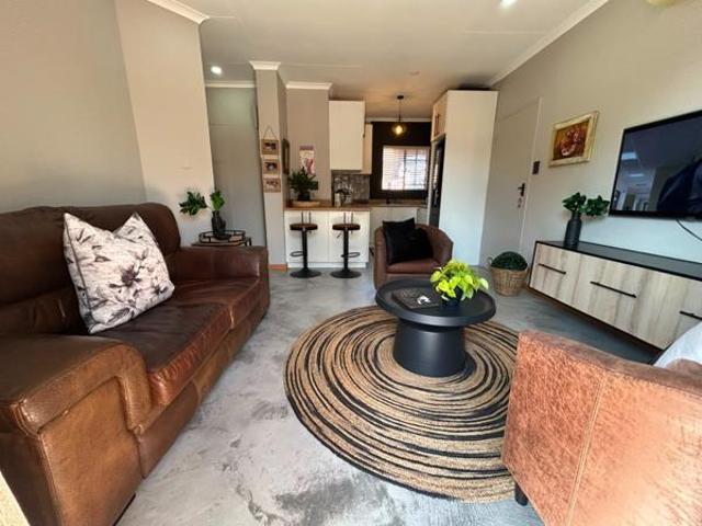 Townhouse for sale in Tlhabane, North West