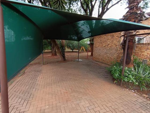 Townhouse for sale in Tlhabane, North West