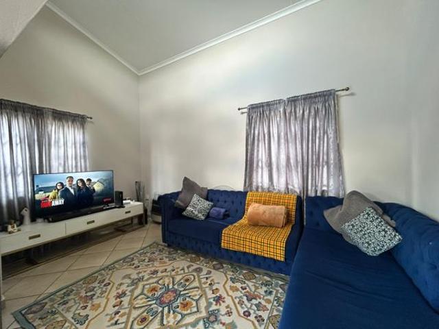 Townhouse for rent in Vosloorus, Gauteng