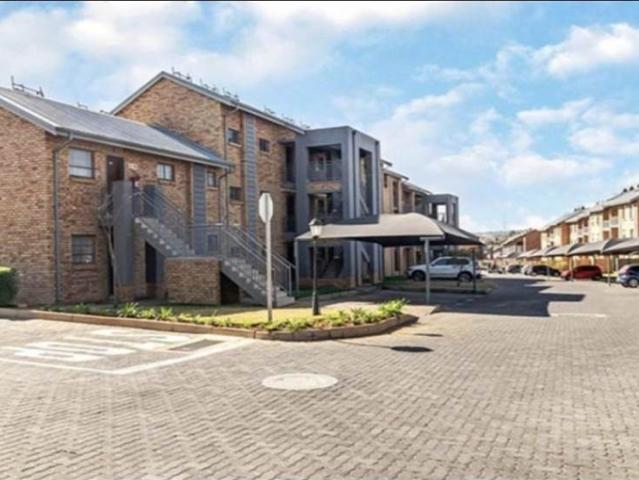 Townhouse for sale in Vosloorus, Gauteng
