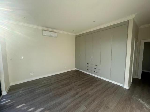 Townhouse for sale in Princess Grant, Kwazulu-natal