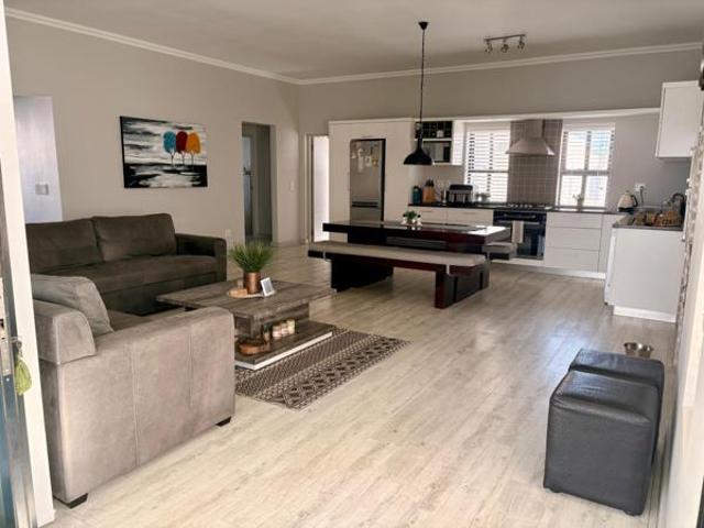 Townhouse for sale in Rietpoel, Theewaterskloof Local Municipality