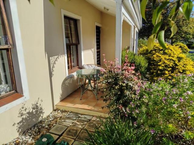 Townhouse for rent in Rietpoel, Theewaterskloof Local Municipality