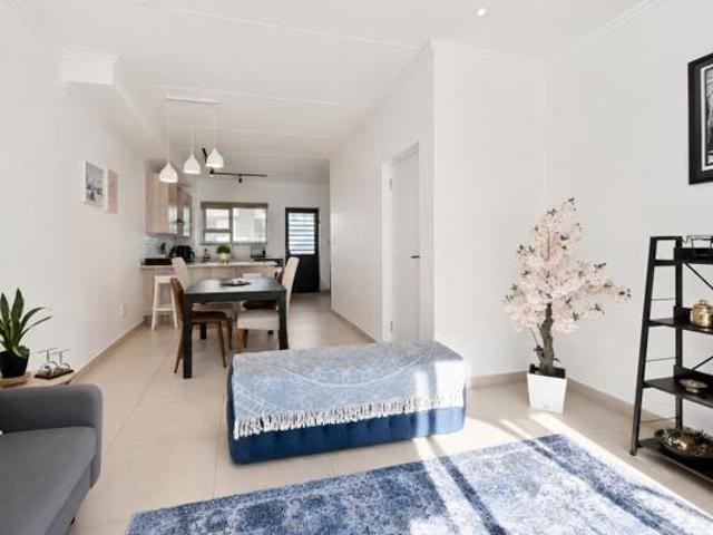 Townhouse for sale in Cape Town, Western Cape