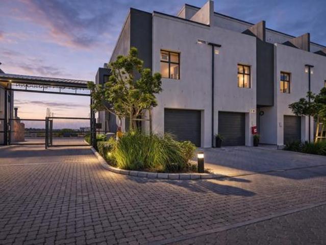 Townhouse for sale in Cape Town, Western Cape