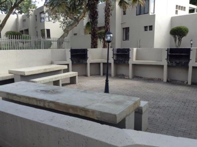 Townhouse for rent in Vosloorus, Gauteng