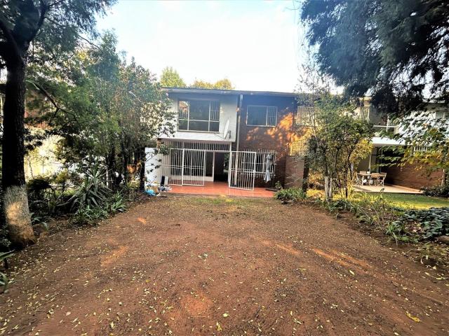 Townhouse for sale in Alexandra, Gauteng