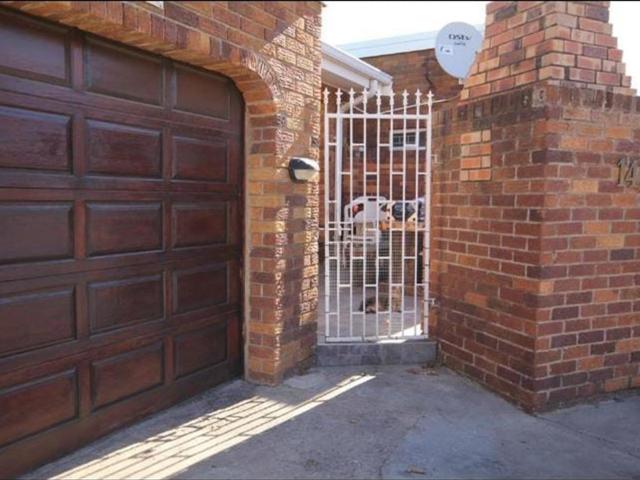 Townhouse for sale in Gert Sibande, Mpumalanga