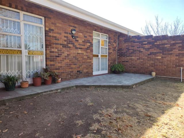 Townhouse for sale in Gert Sibande, Mpumalanga