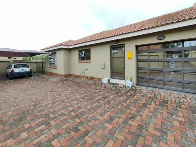 Townhouse for sale in Gert Sibande, Mpumalanga