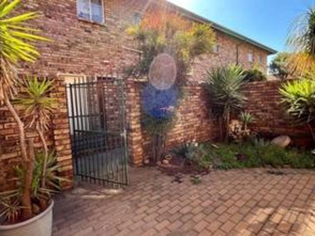Townhouse for sale in Sedibeng, Gauteng