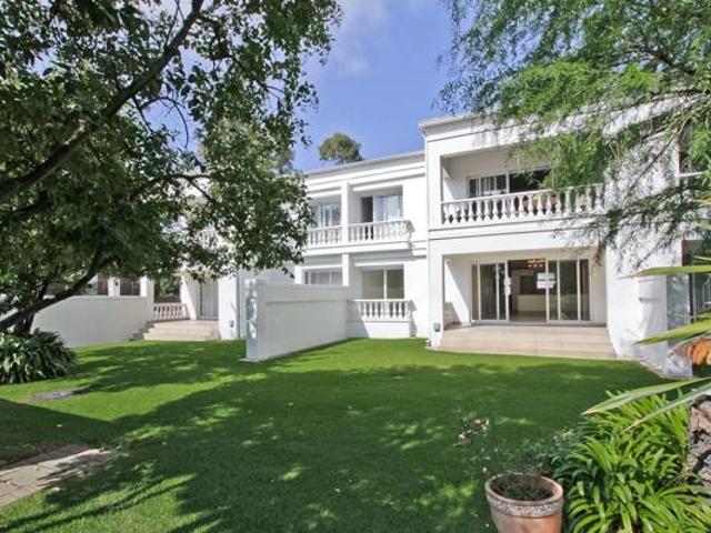 Townhouse for rent in Vosloorus, Gauteng