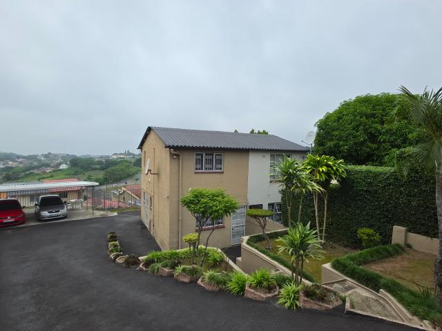 Townhouse for sale in Queensburgh, Kwazulu-natal