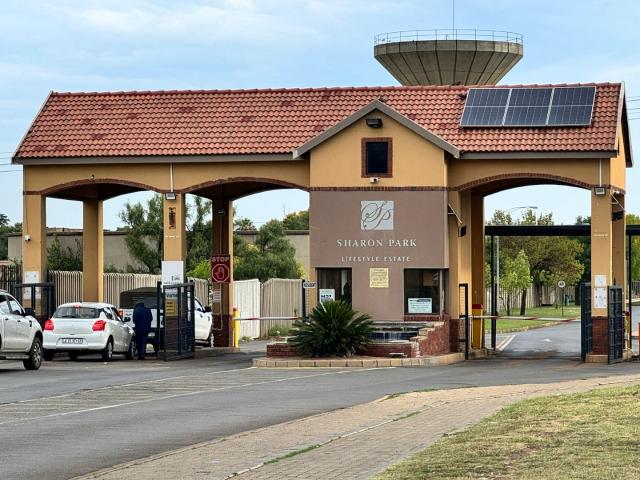 Townhouse for sale in Ekurhuleni, Gauteng