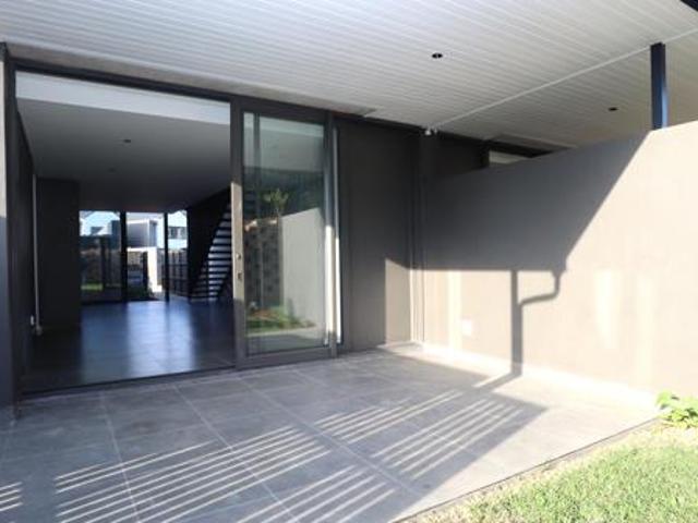 Townhouse for rent in Princess Grant, Kwazulu-natal